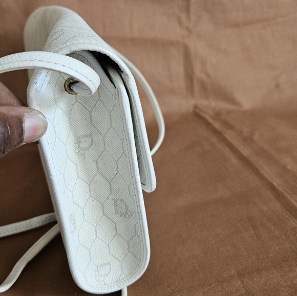 Women's Christian Dior White Leather Crossbody Bag  (Limited Edition) - Picture 10 of 16